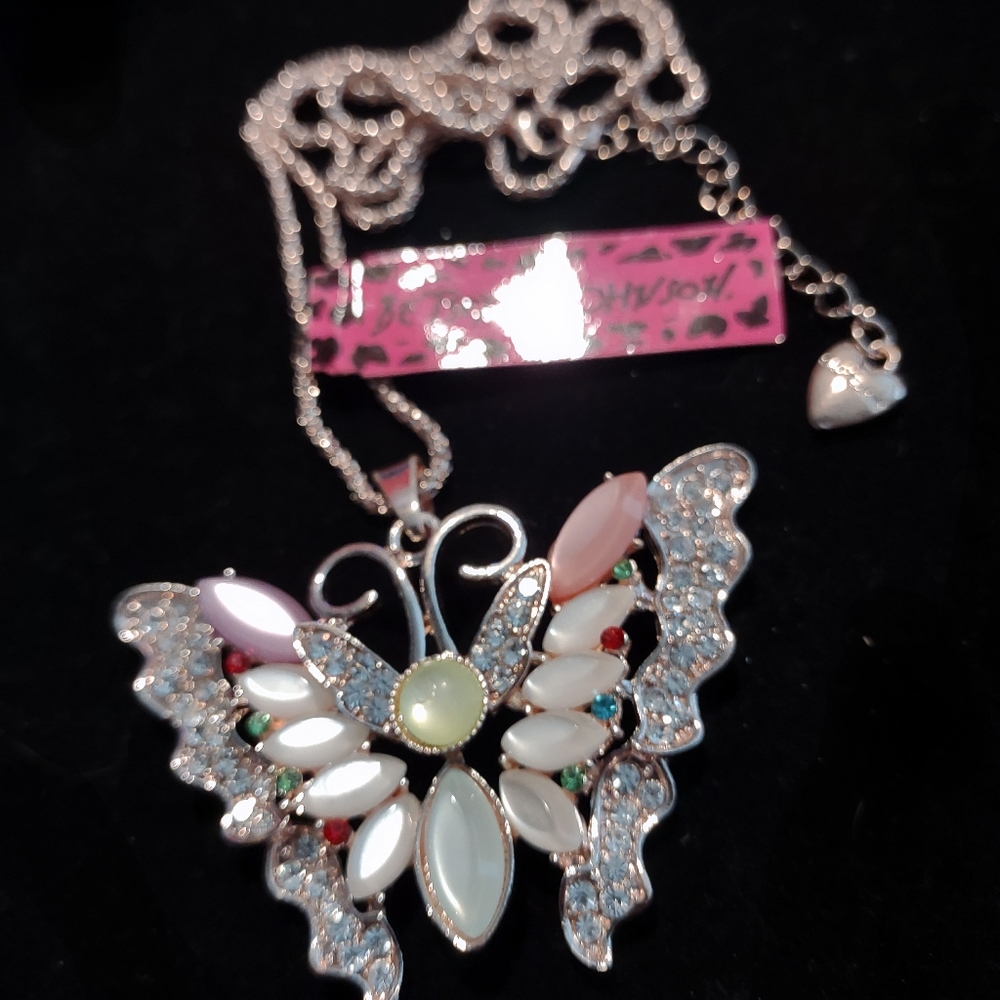 Betsey Johnson pearl butterfly pendant necklace